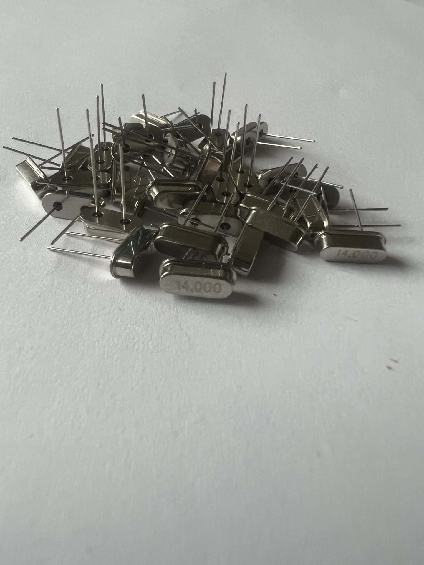 ZX Spectrum 16/48K Brand New 14MHz Crystal Oscillator (lo profile