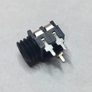 Replacement 3.5mm EAR/MIC PCB mounted jack socket for Sinclair ZX Spectrum EAR & MIC tape ports.